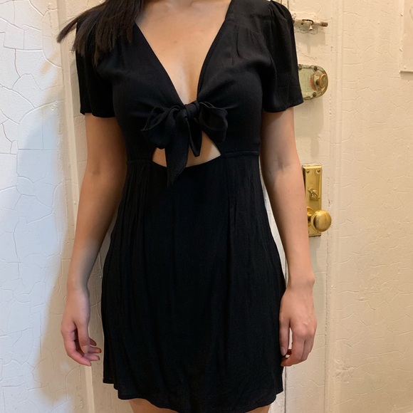 tie front dress black